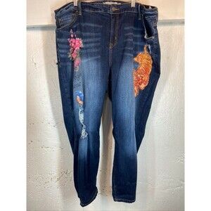 TORRID GIRLFRIEND JEANS DISTRESSED PAINTED ON FLOWERS CROPPED 24W 26 INSEAM
